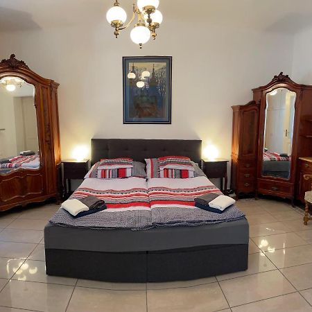 Buda Castle Apartment Boedapest Buitenkant foto