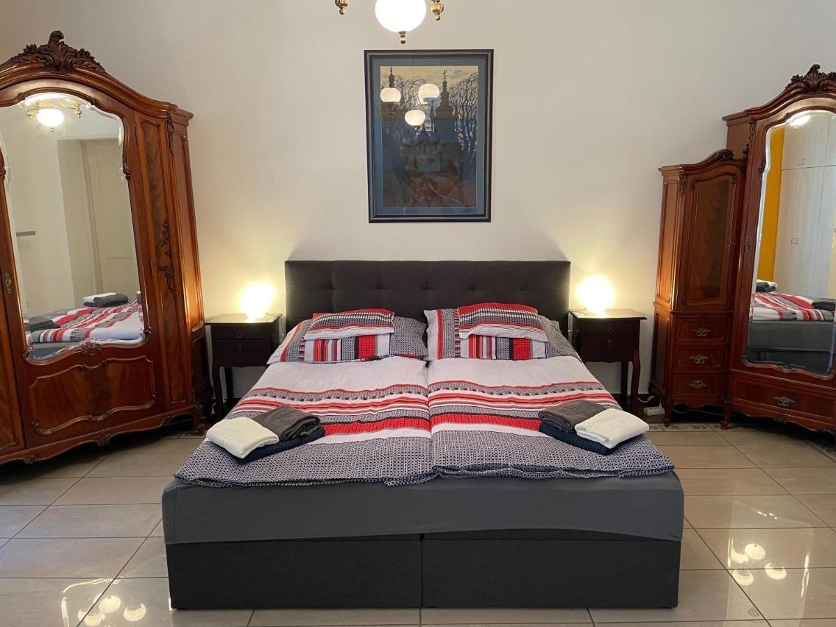 Buda Castle Apartment Boedapest Buitenkant foto