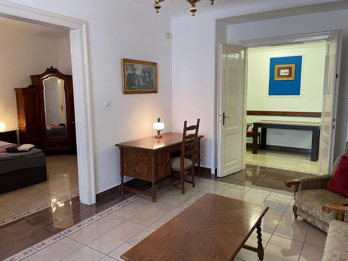 Buda Castle Apartment Boedapest Buitenkant foto