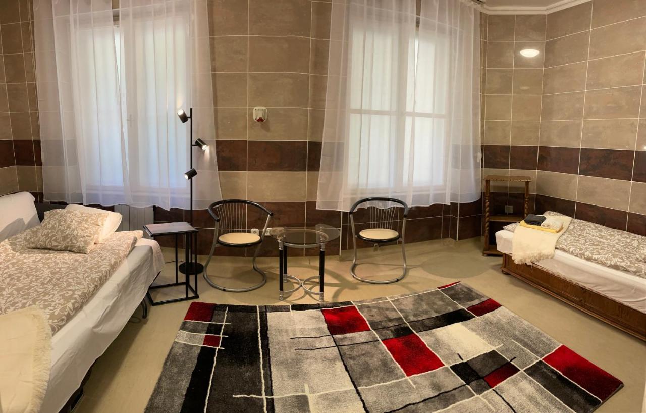 Buda Castle Apartment Boedapest Buitenkant foto